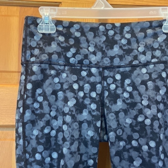 Athleta Grey Circle Patterned High-Waisted Full Length Leggings Size Small - Picture 3 of 5